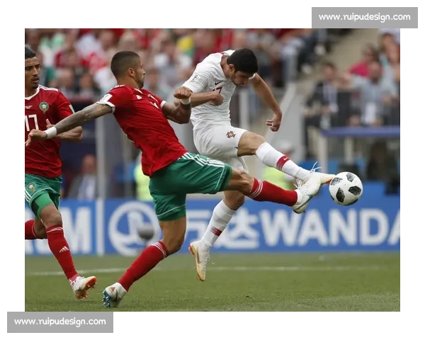 葡萄牙对阵摩洛哥赛场球衣设计与文化风格对比解析历史传承与视觉美学解读